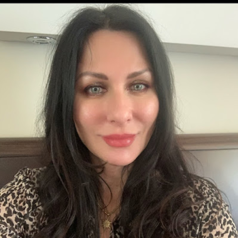 Meet your Posher, Alina
